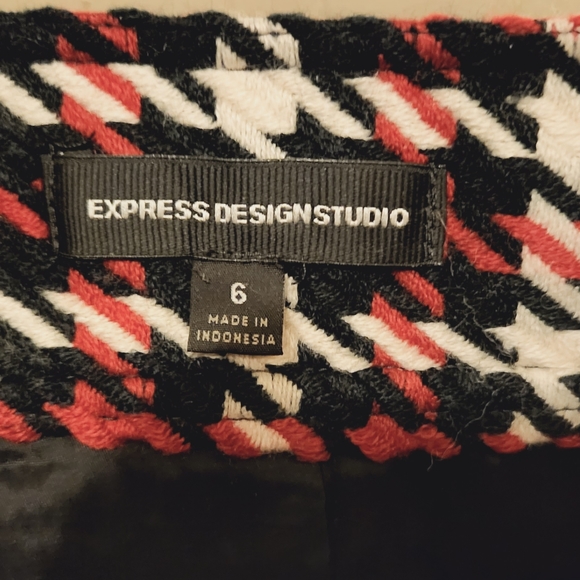 2 Mini wrap style skirts from Express New York size 6 - Picture 6 of 6